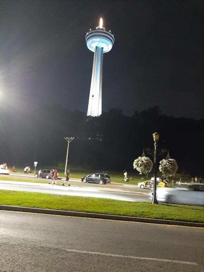 Luxury Igor And Gala Inn Niagara Falls Exterior foto